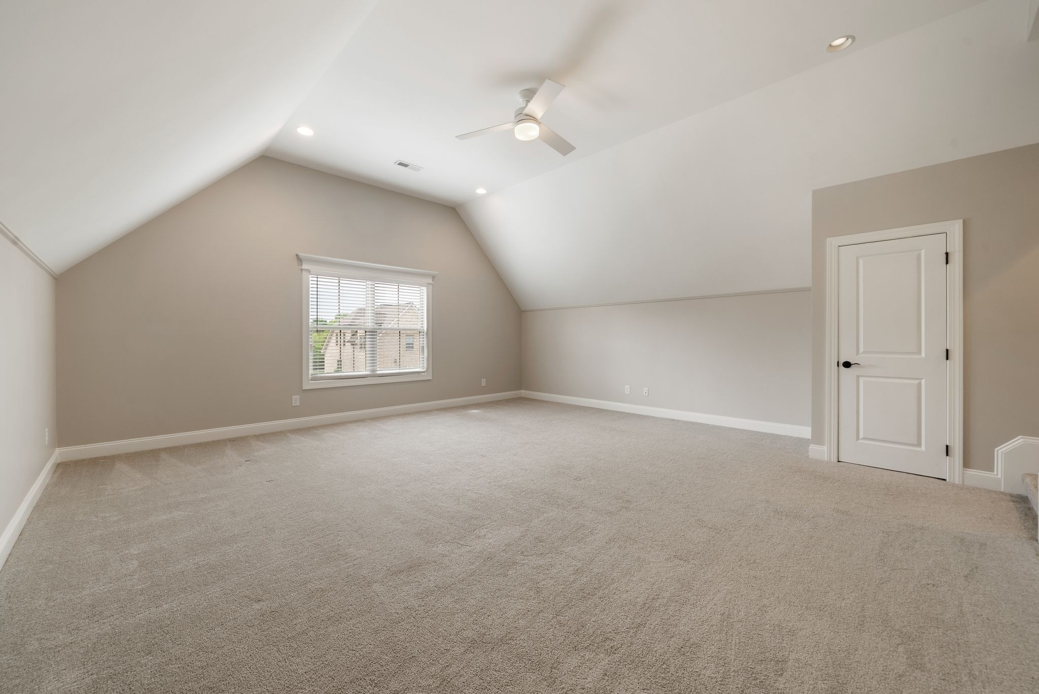 1706 Sorrell Park Dr Property Photo 35