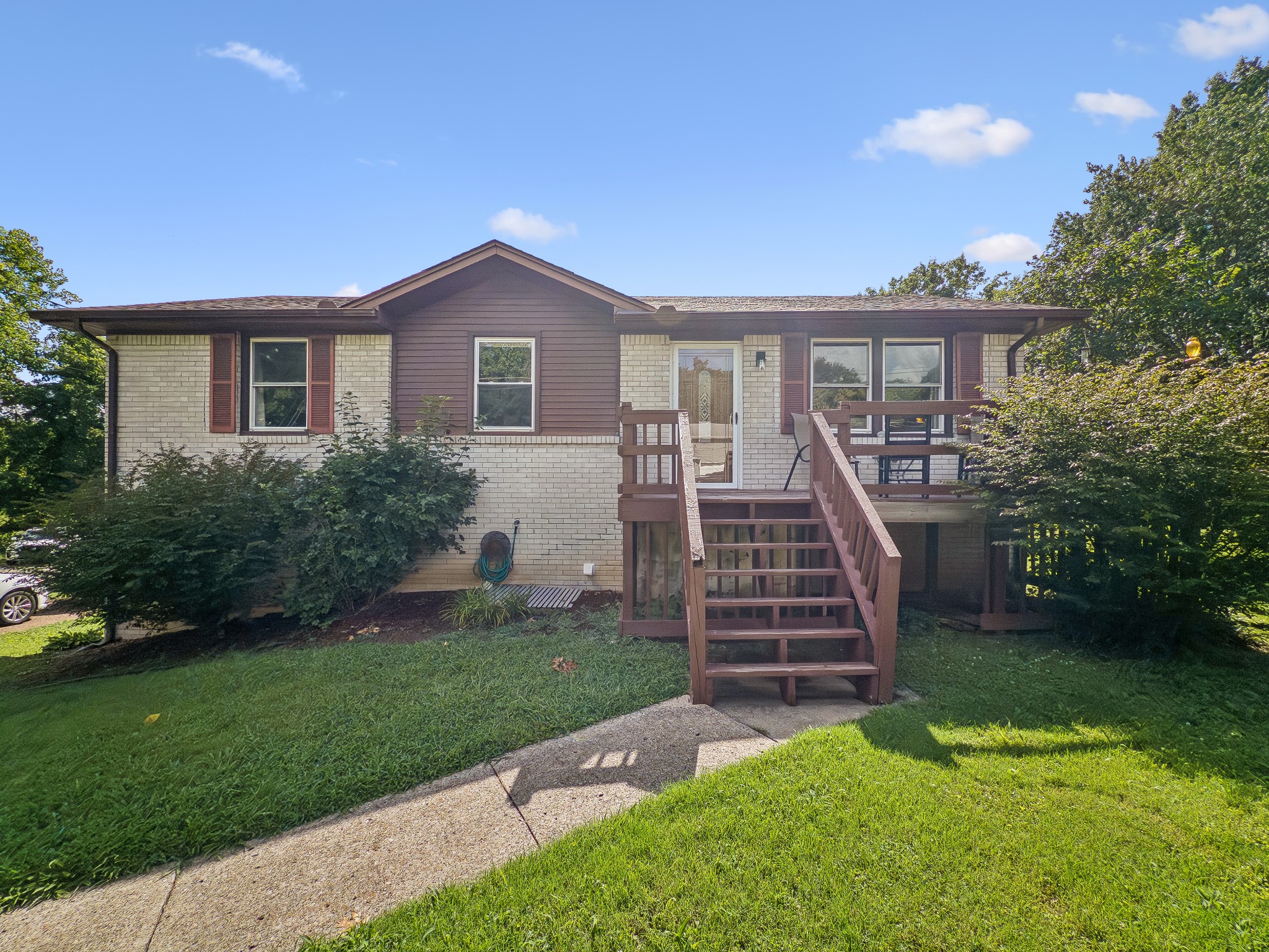 127 Lynhurst Cir Property Photo 1
