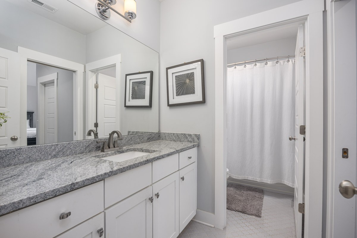 4408b Lealand Ln Property Photo 30