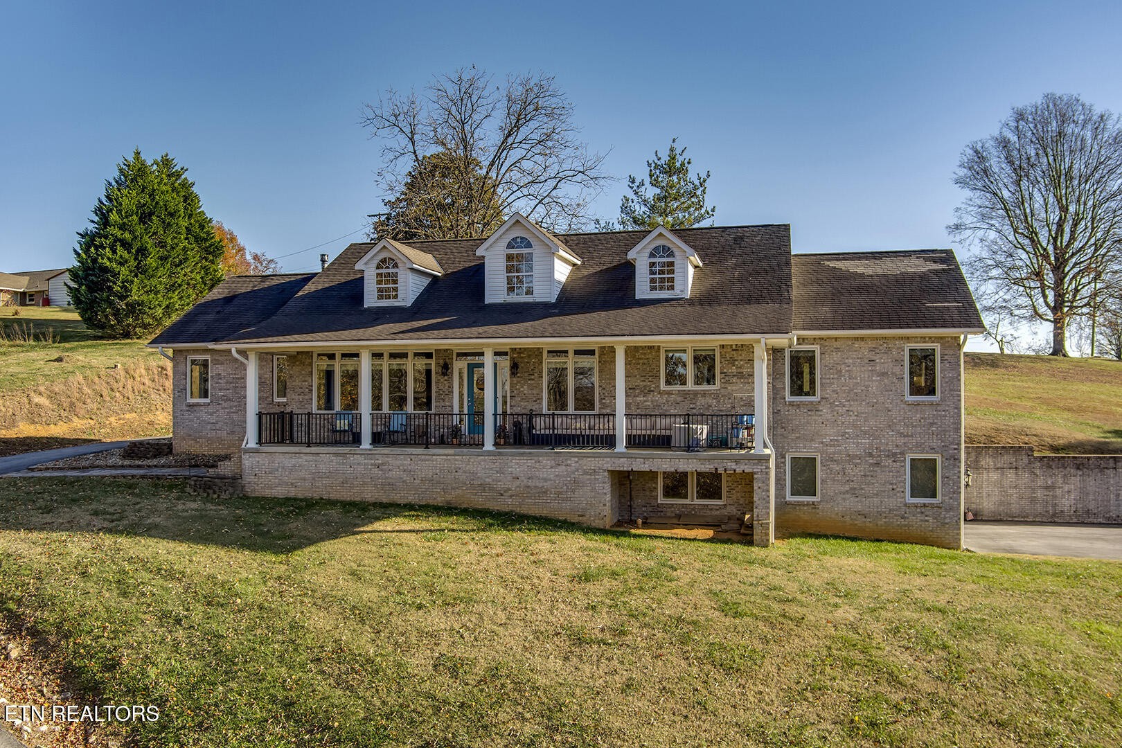 417 River Rd Property Photo 1