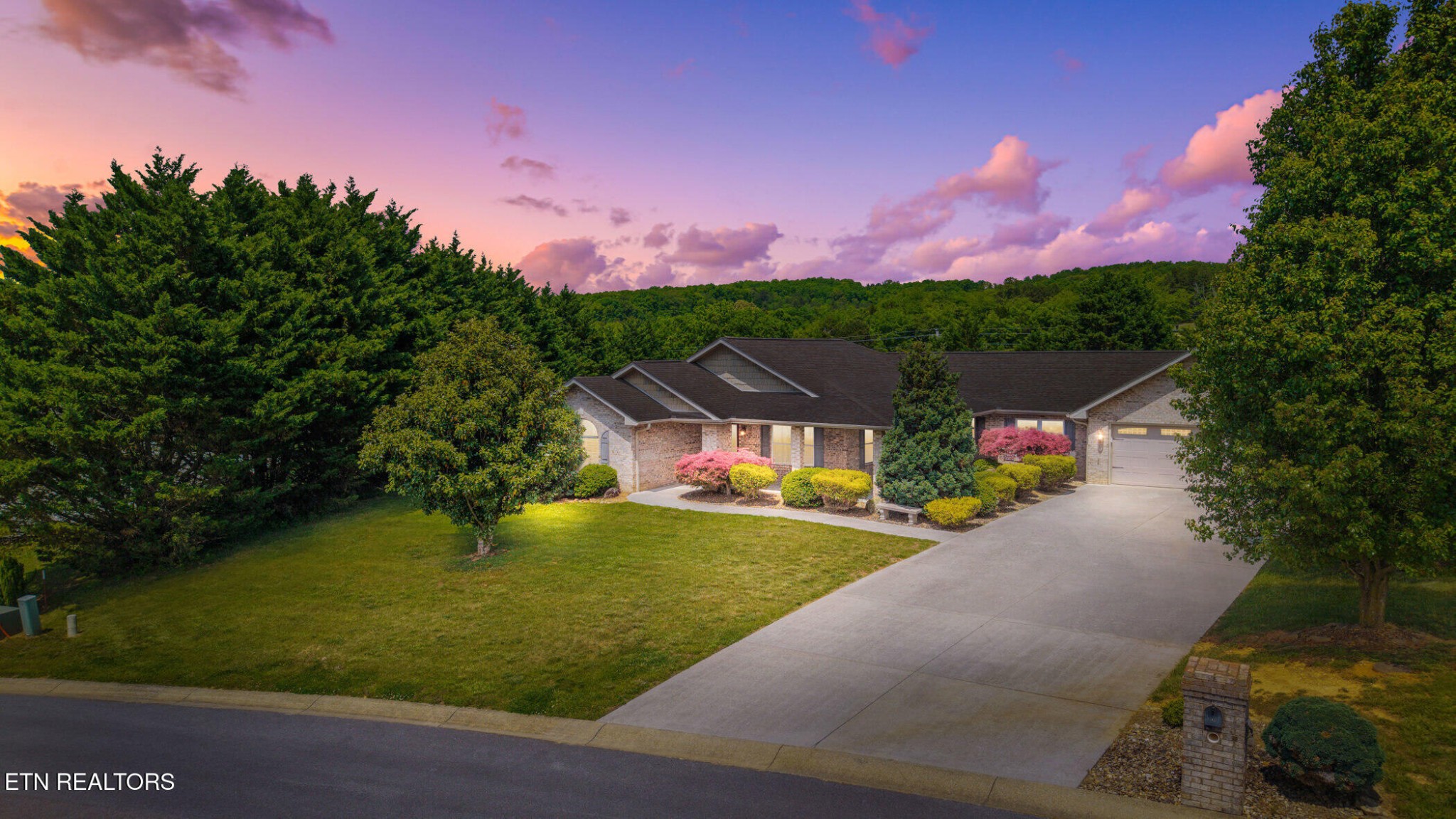1018 Southwind Circle Property Photo 1