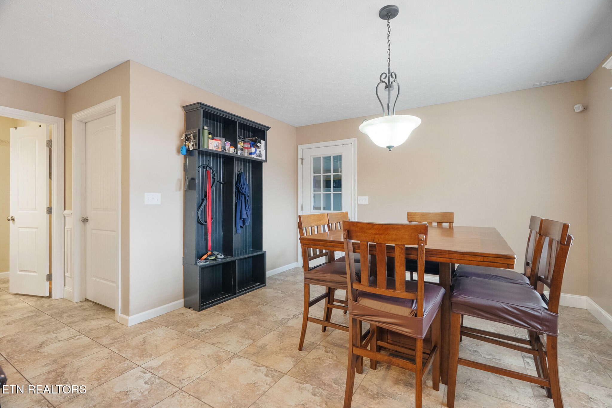 1018 Southwind Circle Property Photo 24