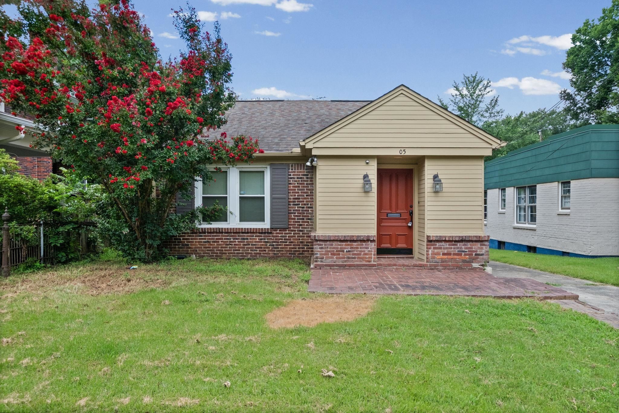 405 HAYNES ST