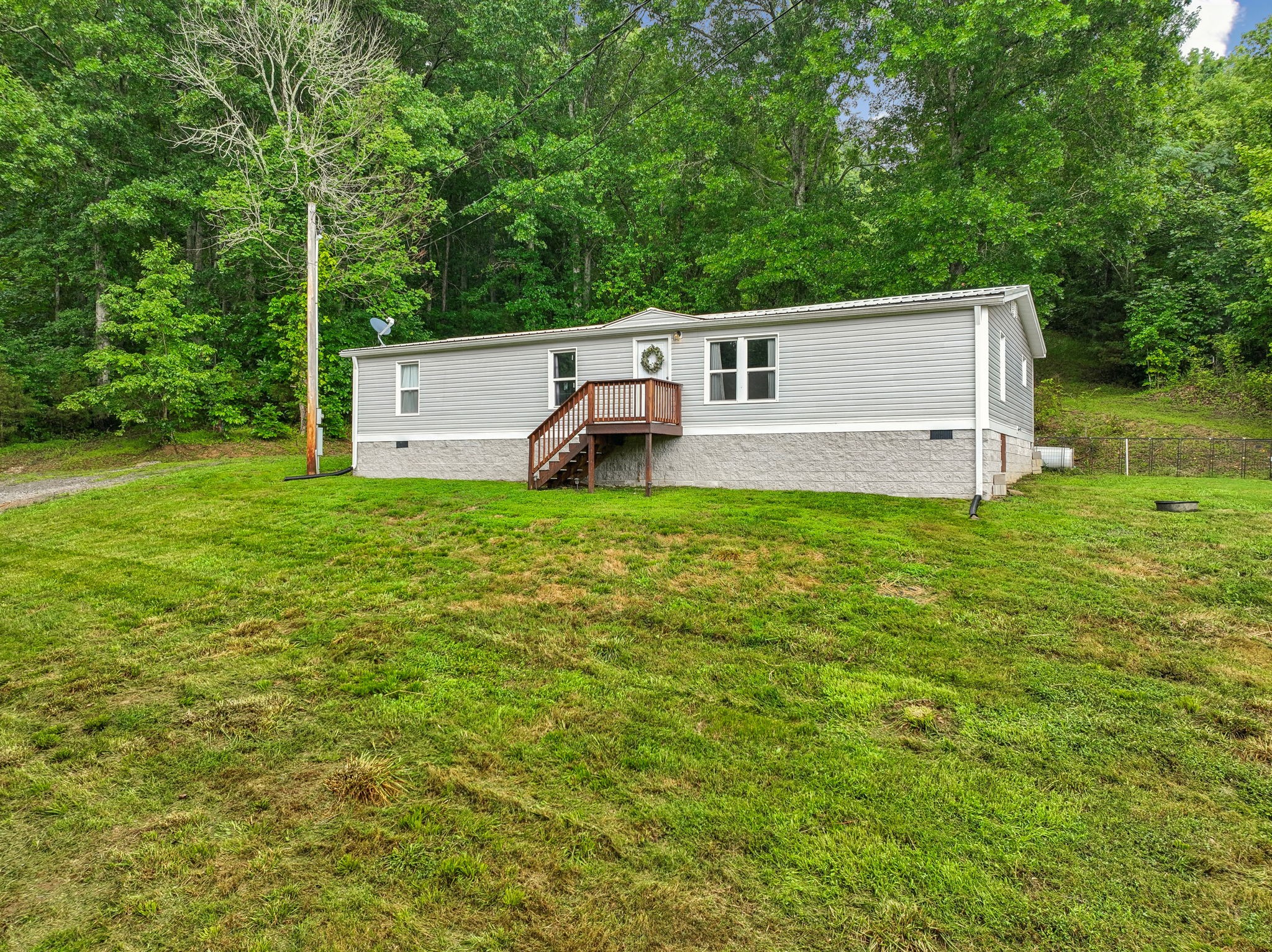 119 Dyer Branch Rd Property Photo 1