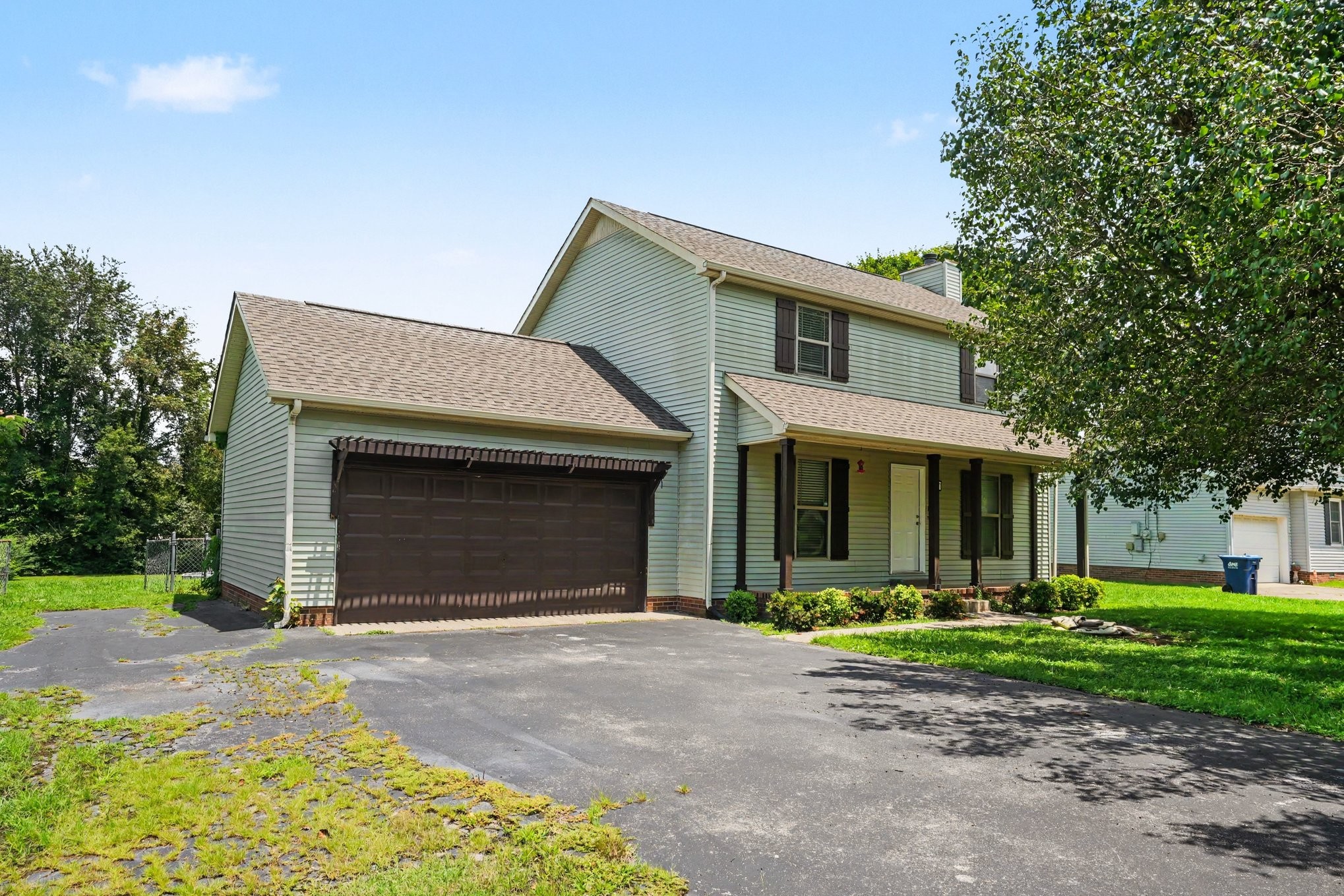 2414 Stones Throw Dr