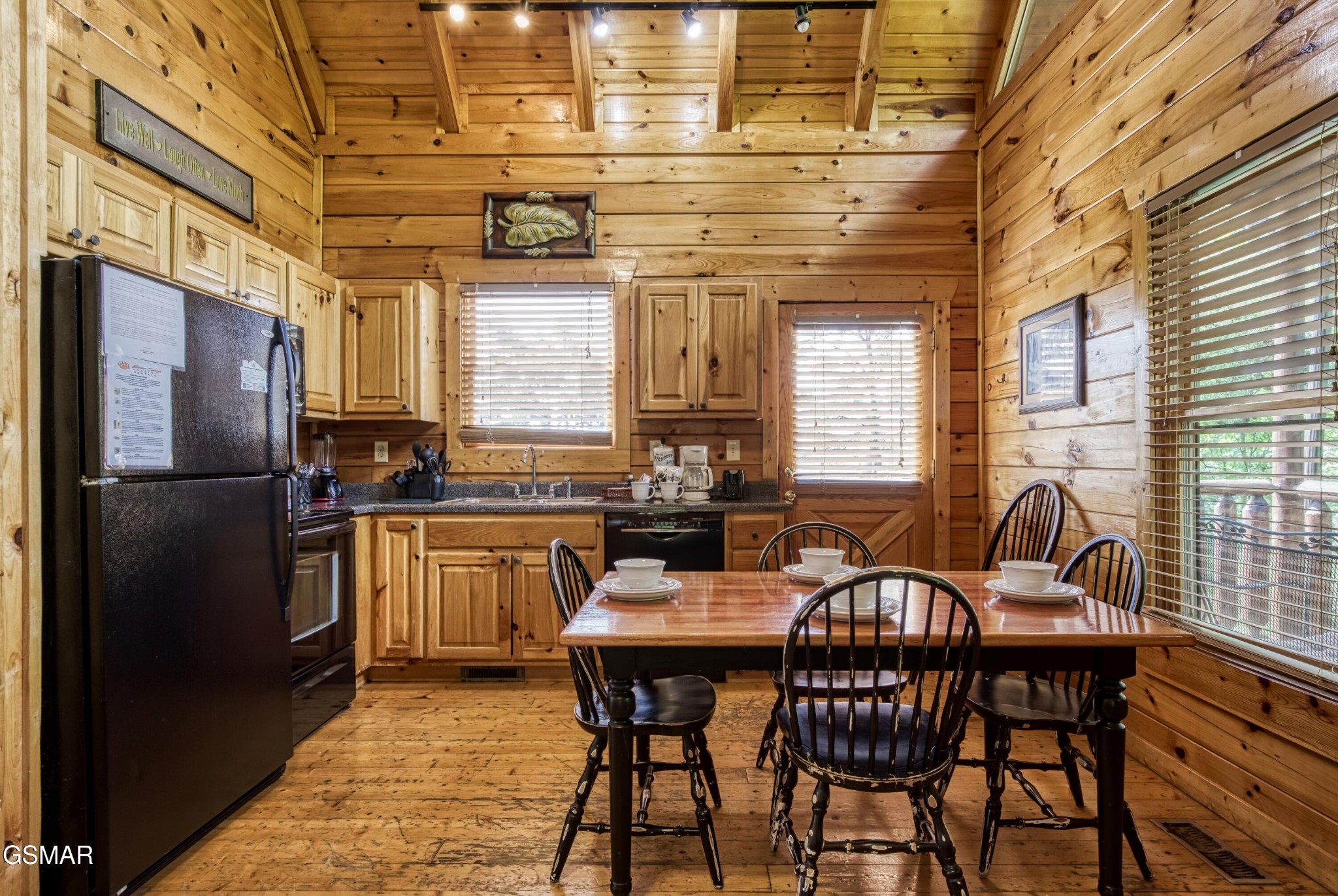 2251 Upper Middle Creek Road Property Photo 3