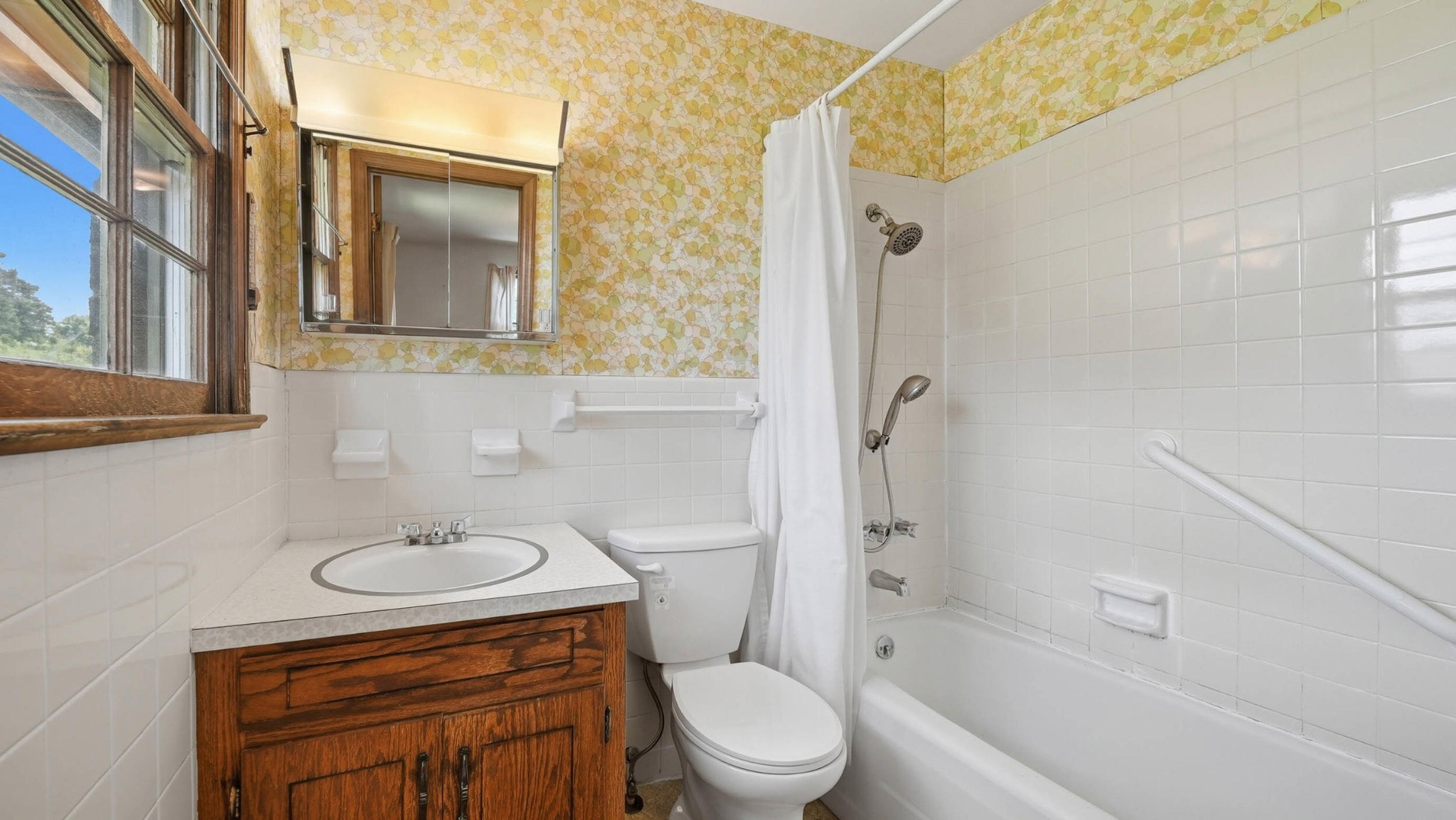 3945 Bow Street, Ne Property Photo 14