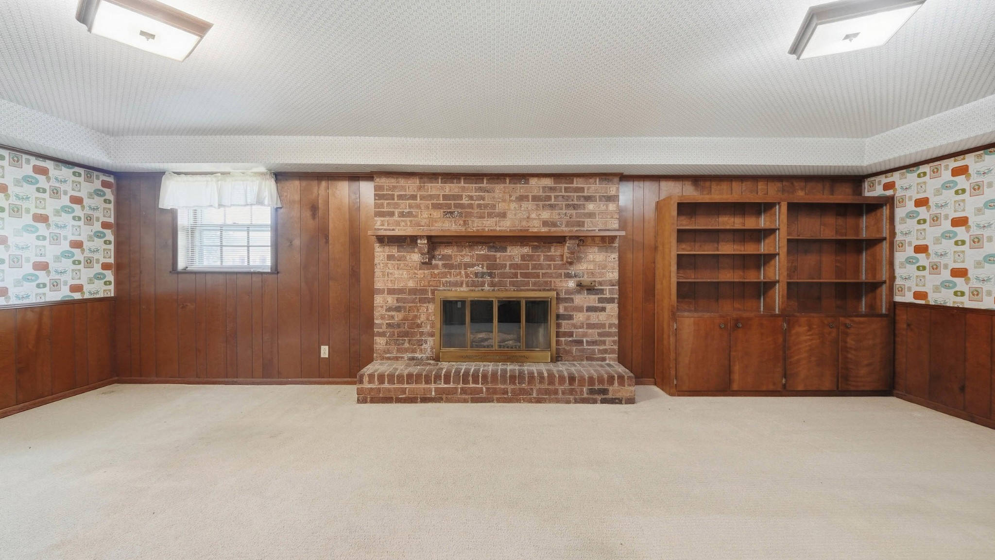 3945 Bow Street, Ne Property Photo 23