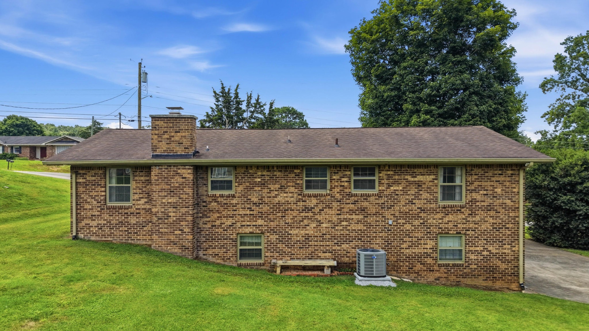 3945 Bow Street, Ne Property Photo 28