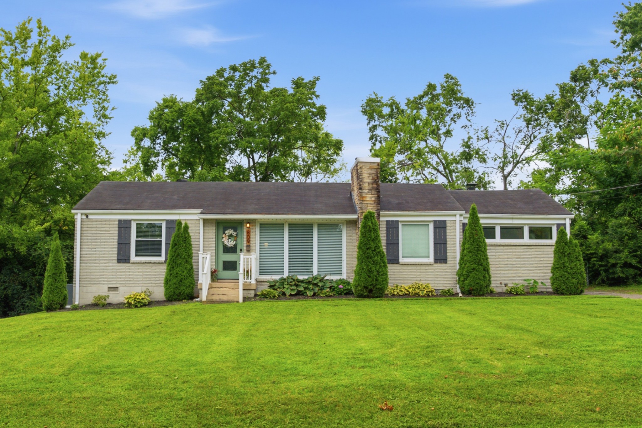 809 Chadwell Dr