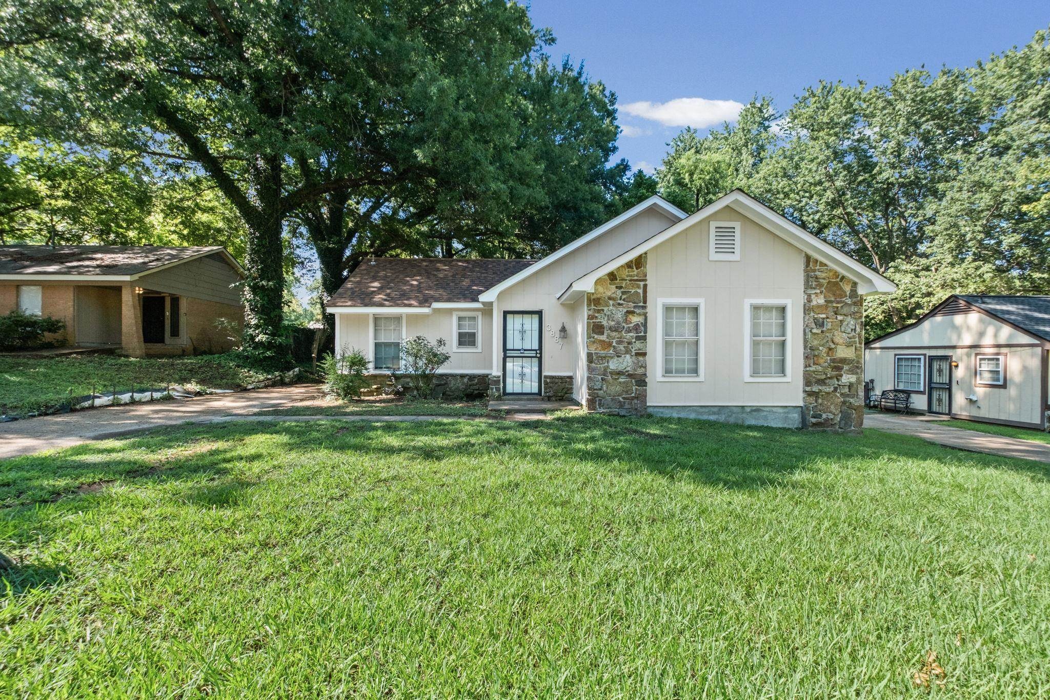 3887 Houghton Cv Property Photo 1