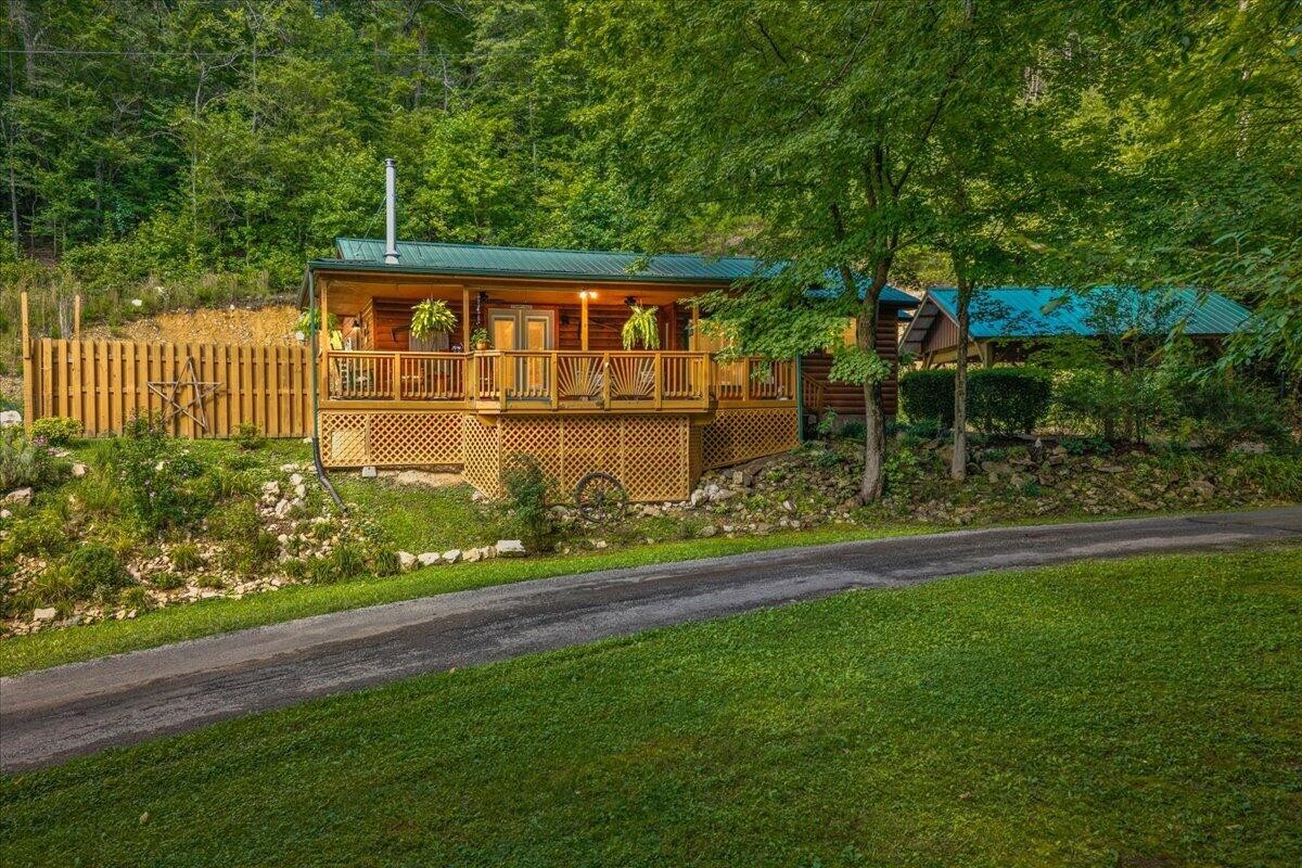 229 Smokey Run Road Property Photo 1