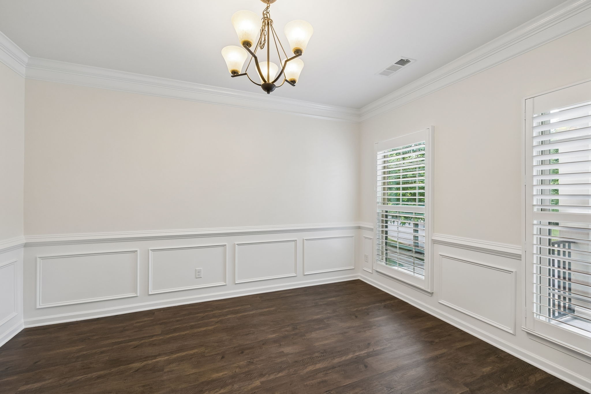 8013 Brookpark Ave Property Photo 6