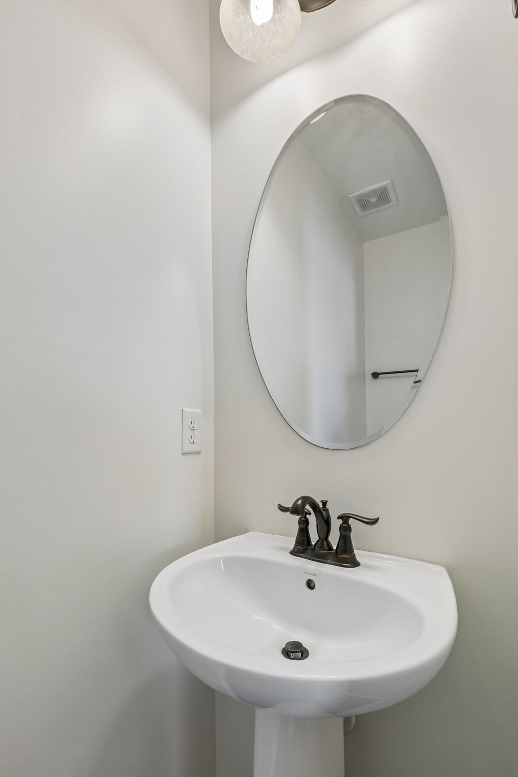 8013 Brookpark Ave Property Photo 43
