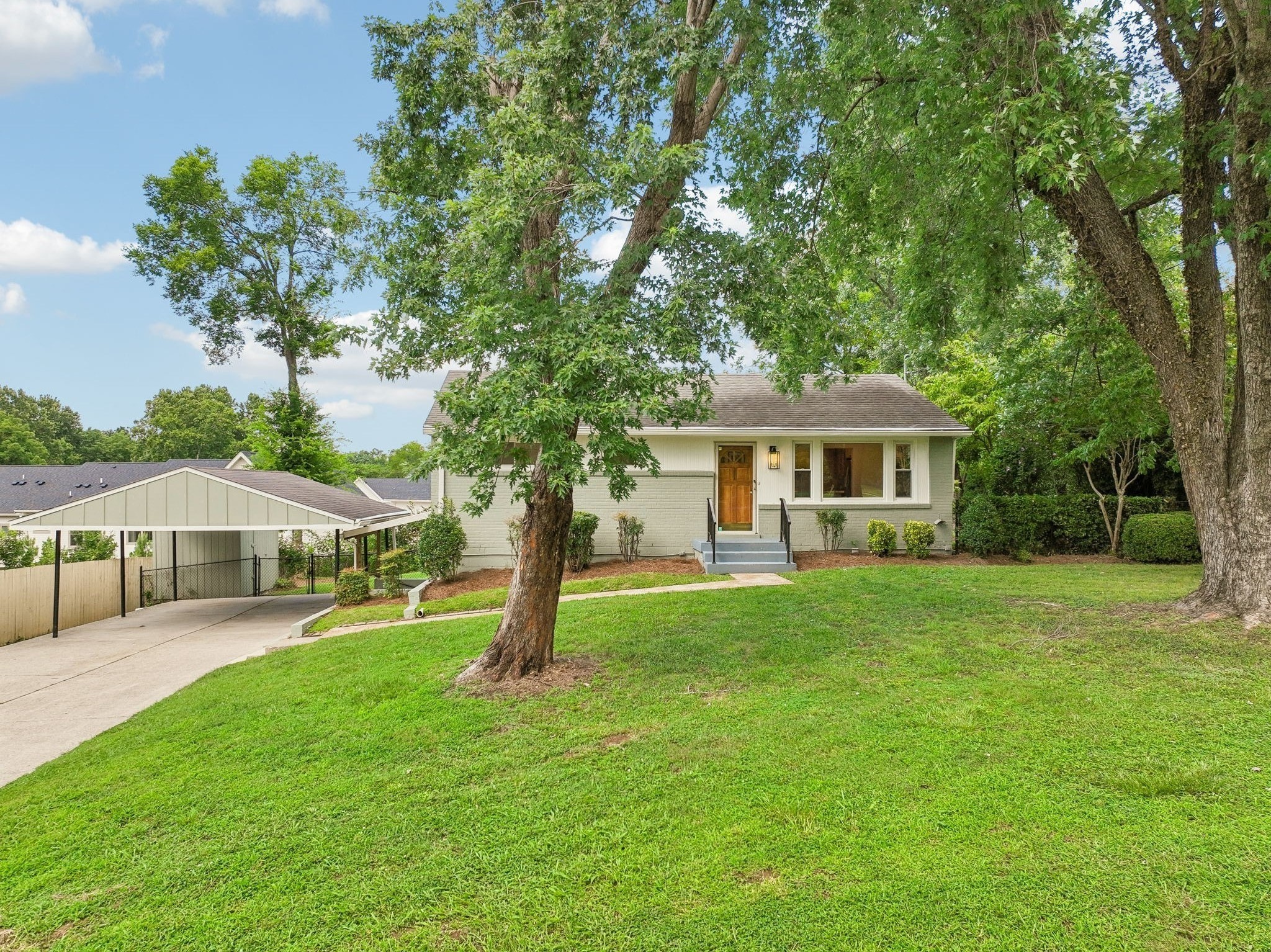 2802 Saint Edwards Dr Property Photo 2