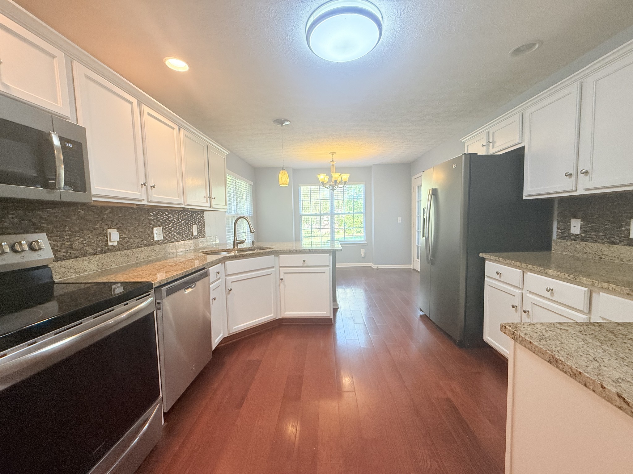 1216 Kristopher Dr Property Photo 4