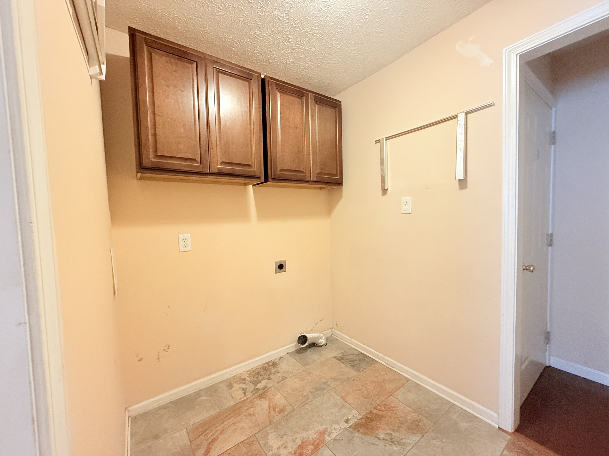 1216 Kristopher Dr Property Photo 25