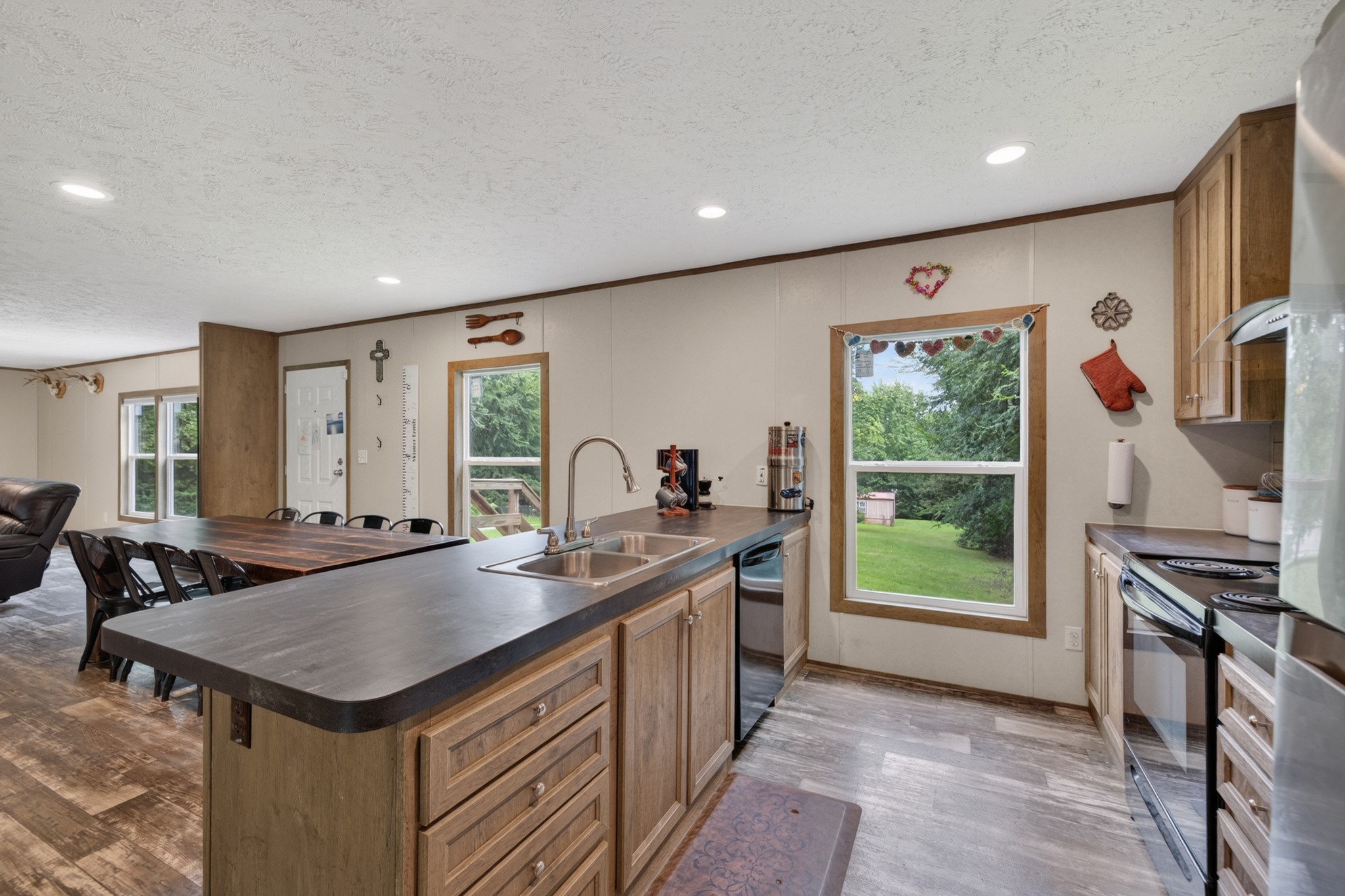 155 Earls Rd Property Photo 18