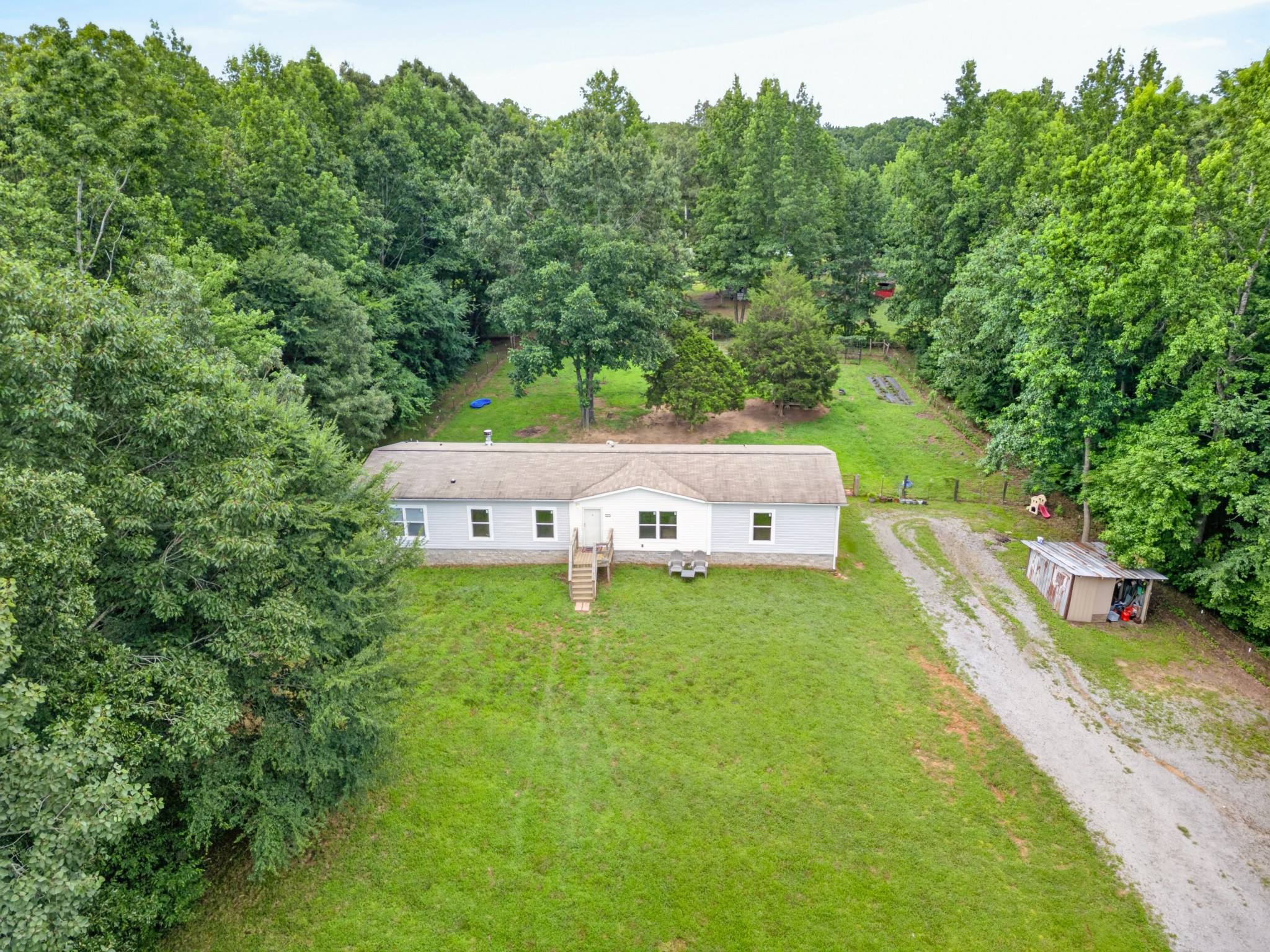155 Earls Rd Property Photo 49