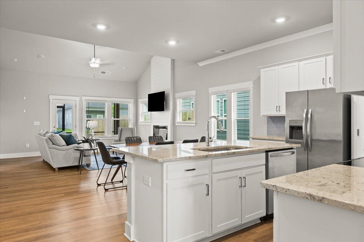 2093 Firelight Way Property Photo 4