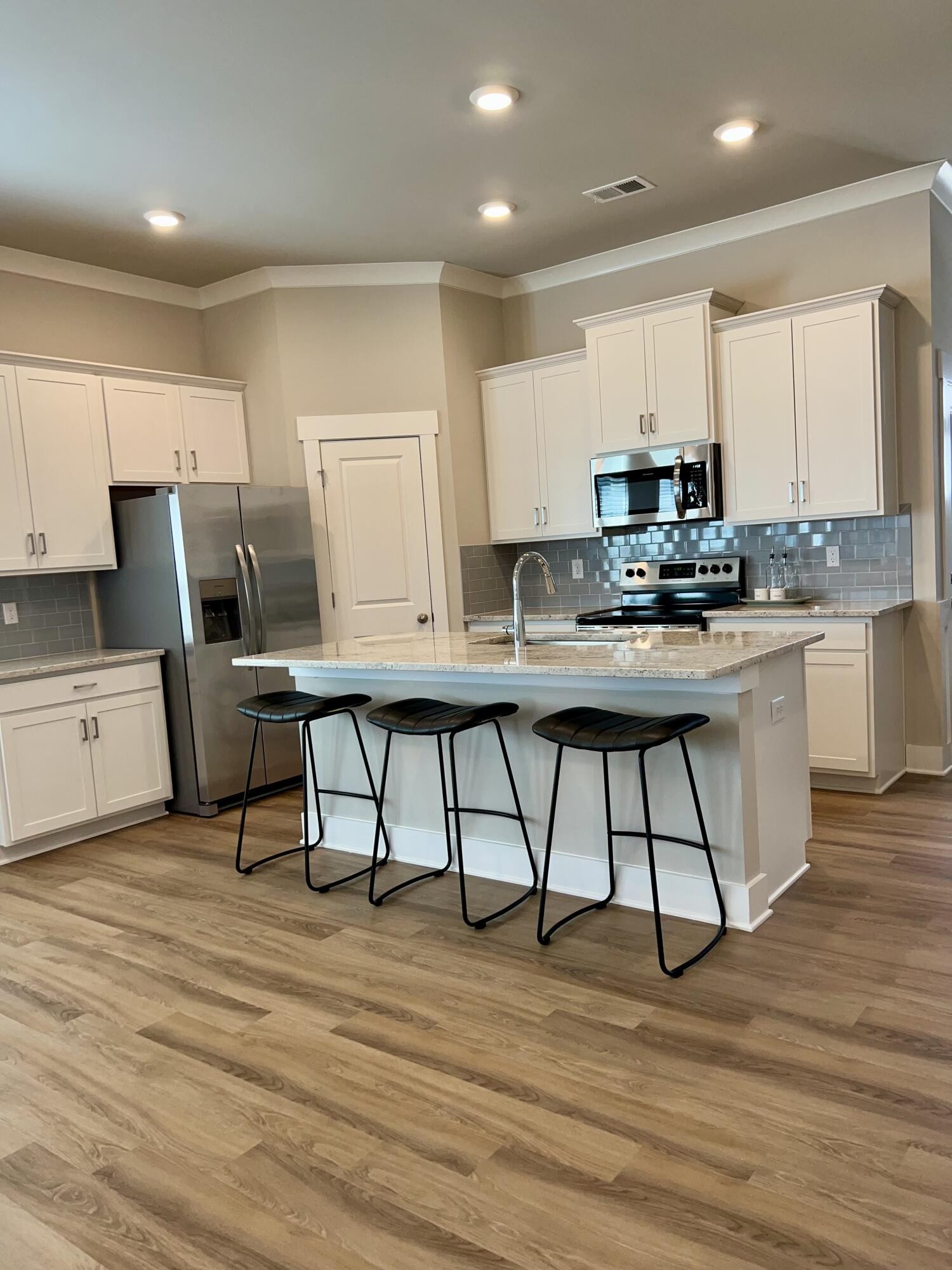 2093 Firelight Way Property Photo 9