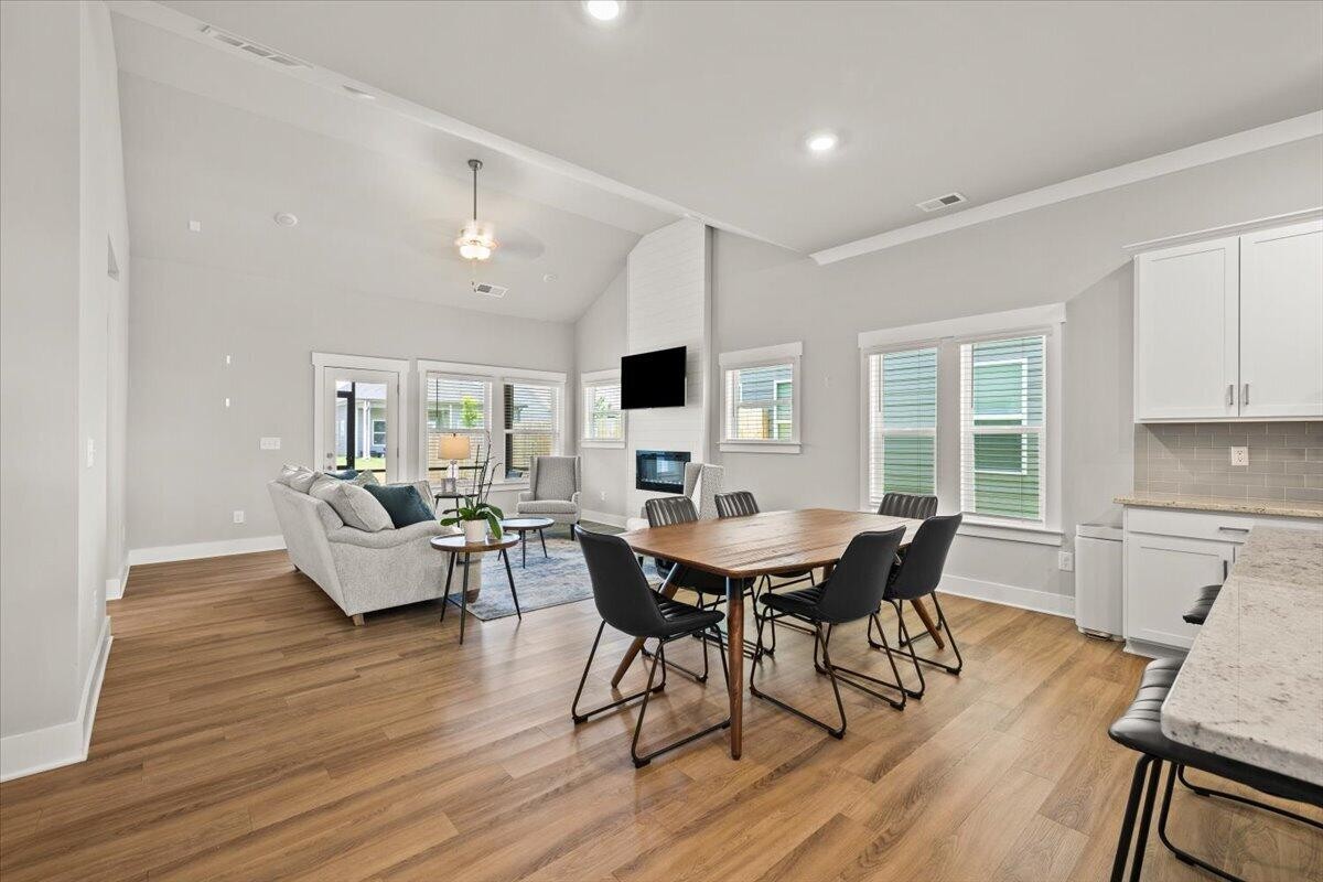 2093 Firelight Way Property Photo 13