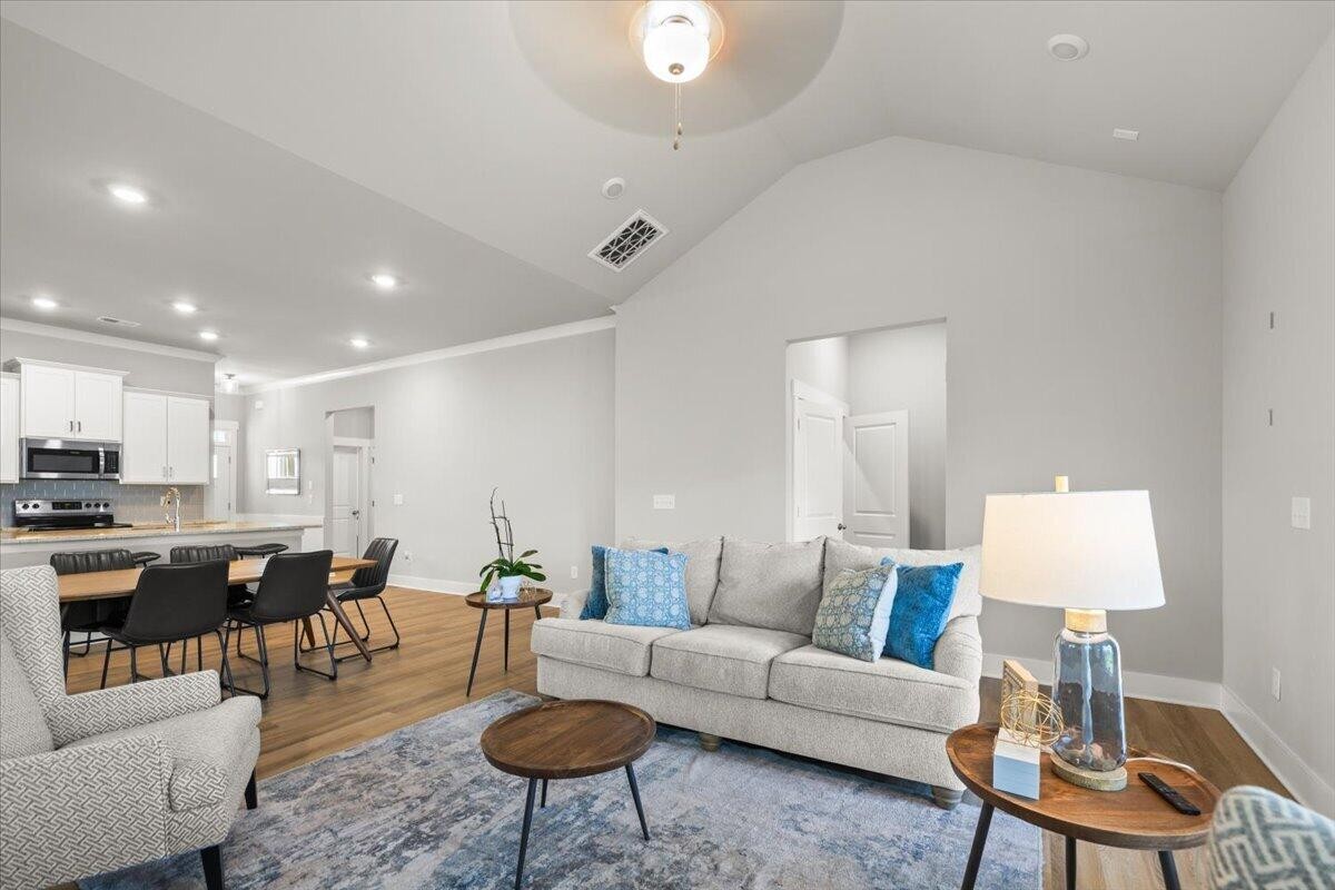 2093 Firelight Way Property Photo 15