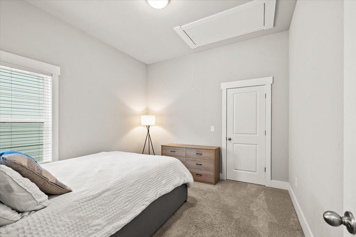 2093 Firelight Way Property Photo 22