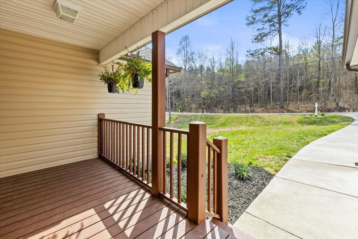 818 Bridges Road Property Photo 4