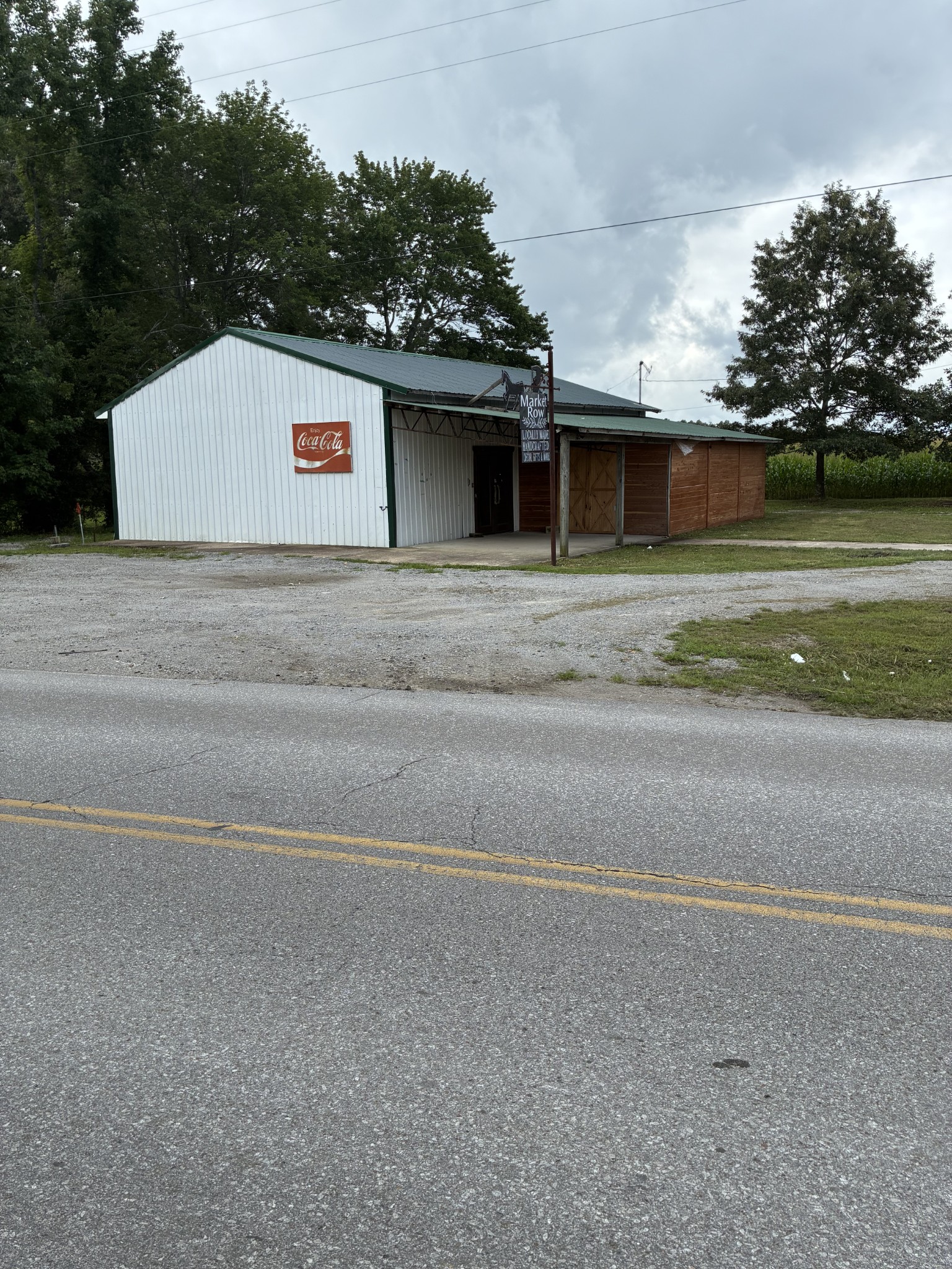 102 Campbellsville Pike Property Photo 2