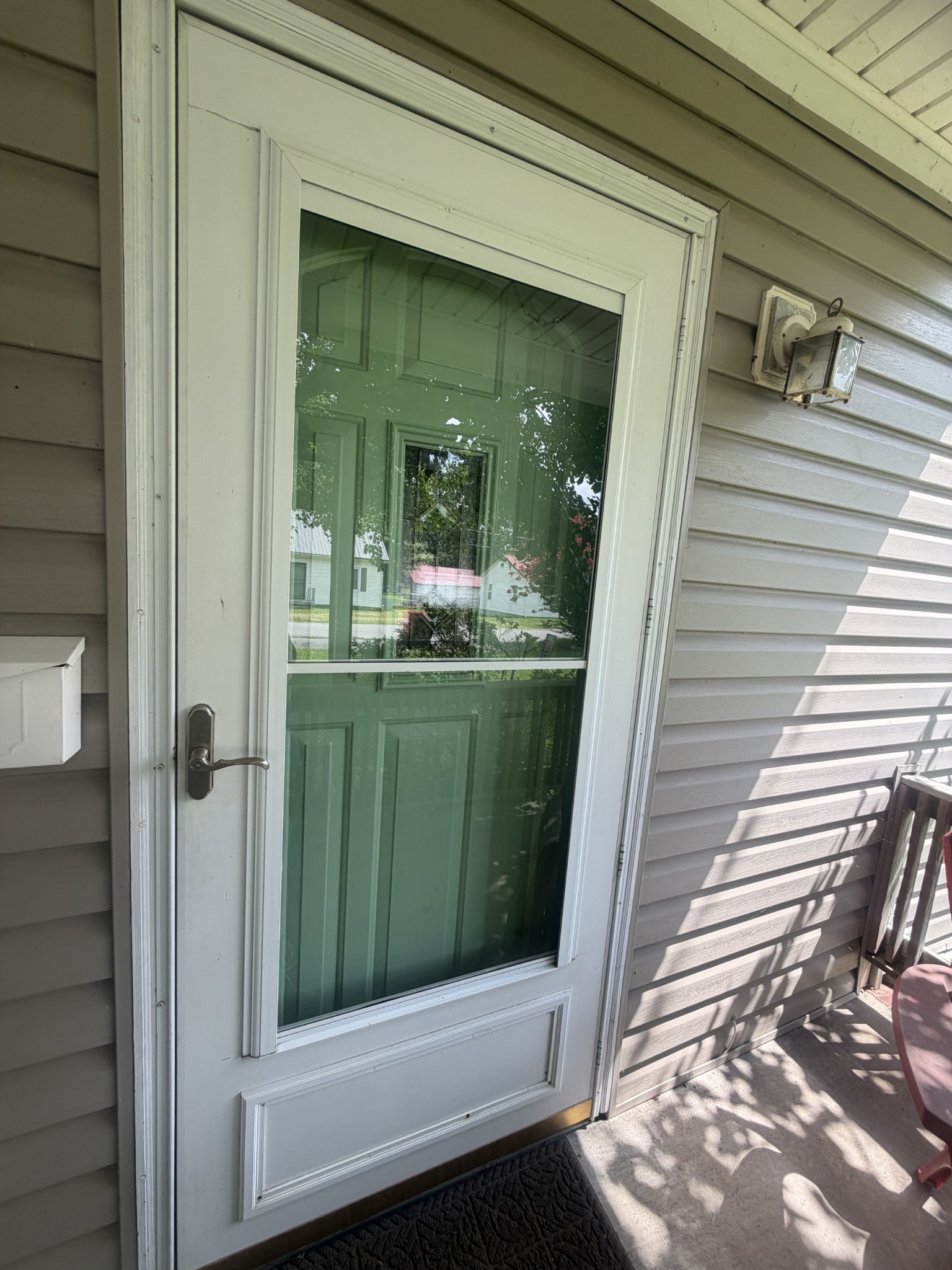 406 Crestview Dr Property Photo 2