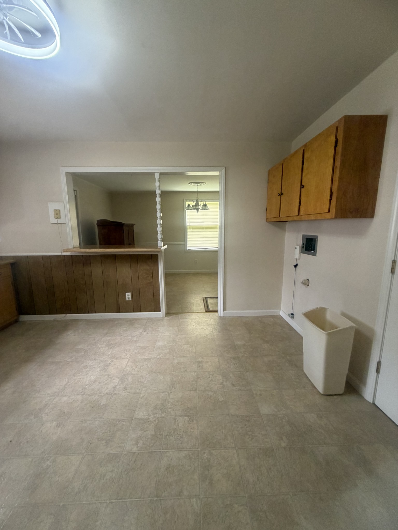 406 Crestview Dr Property Photo 8