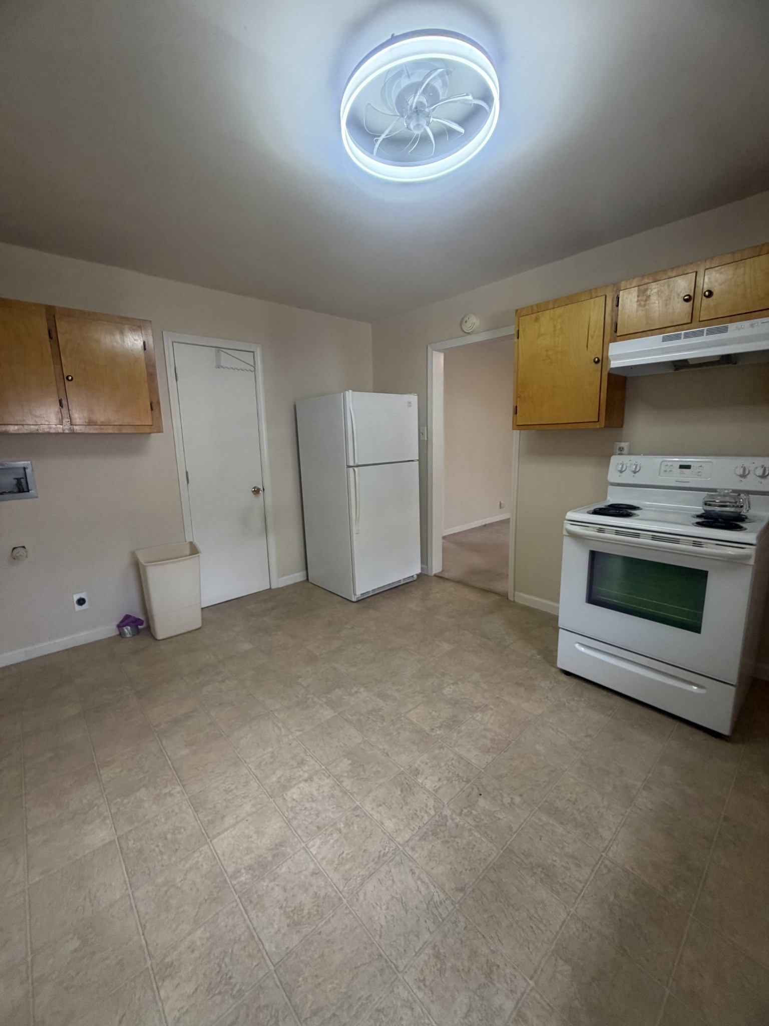 406 Crestview Dr Property Photo 10