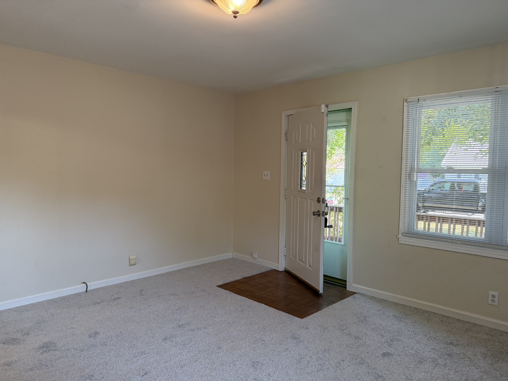406 Crestview Dr Property Photo 17