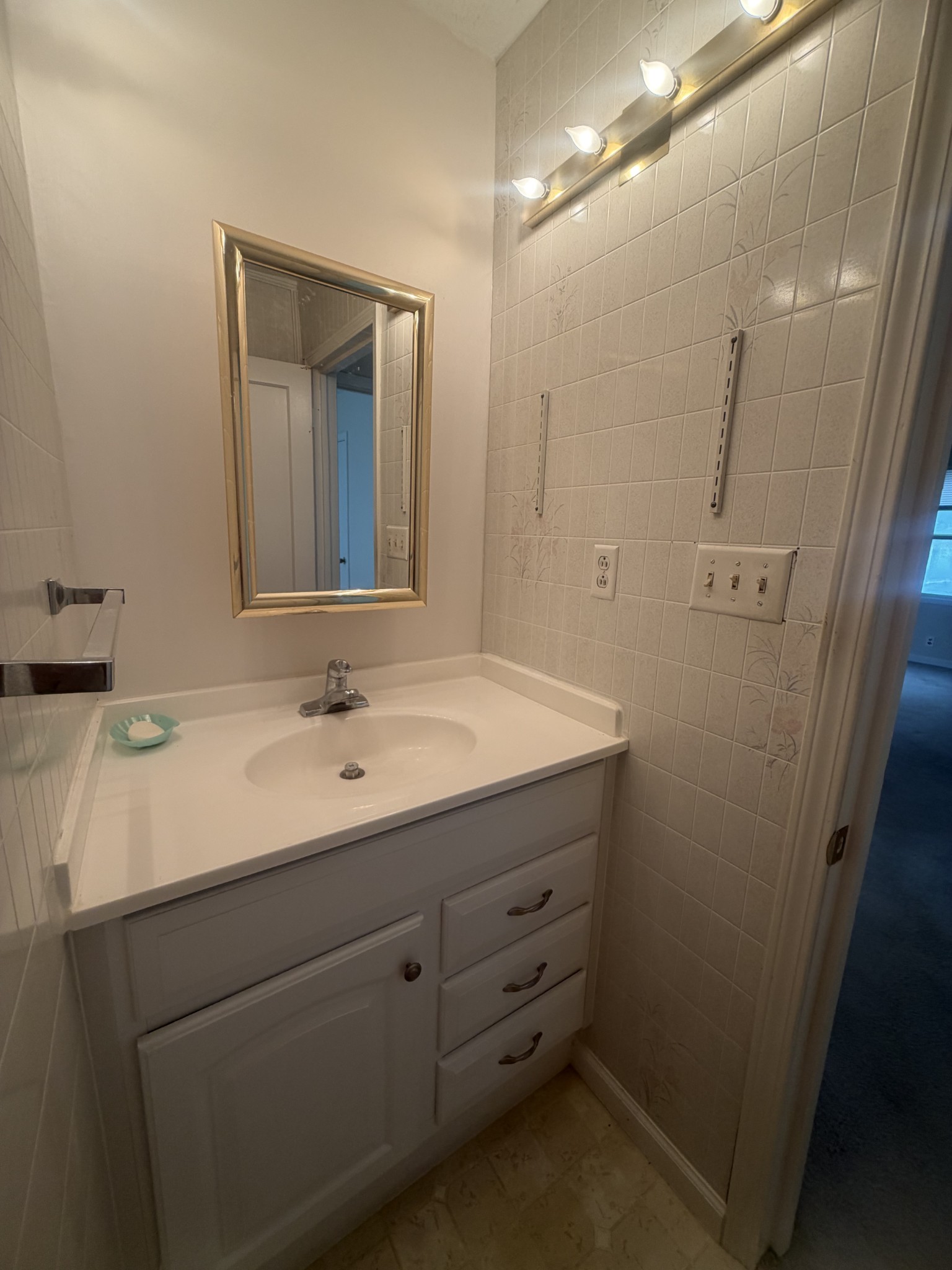 406 Crestview Dr Property Photo 25