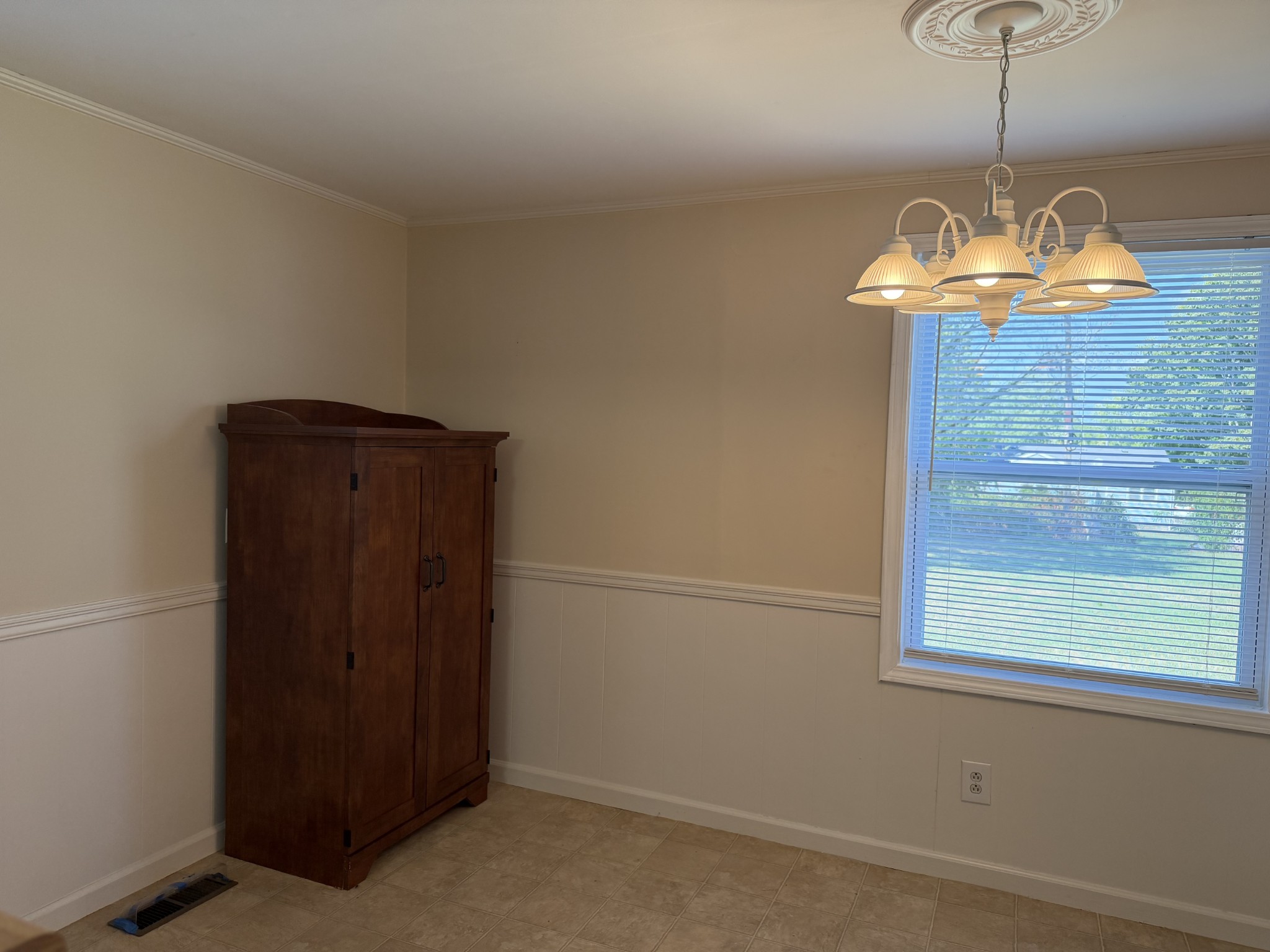 406 Crestview Dr Property Photo 26