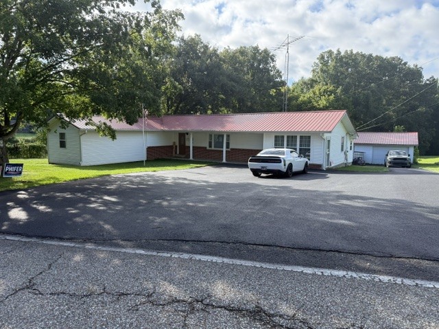 43 Danville Rd Property Photo 1
