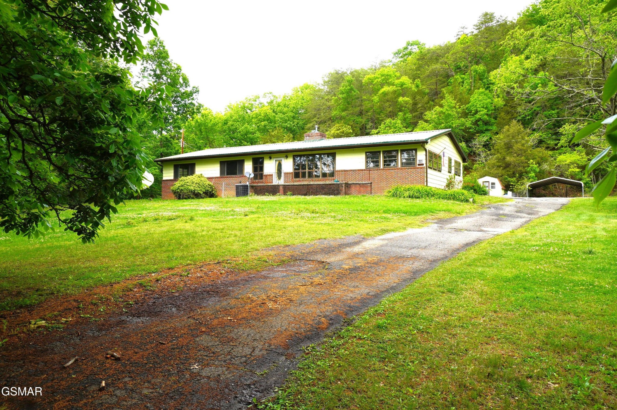 680 Hale Brook Road Property Photo 1