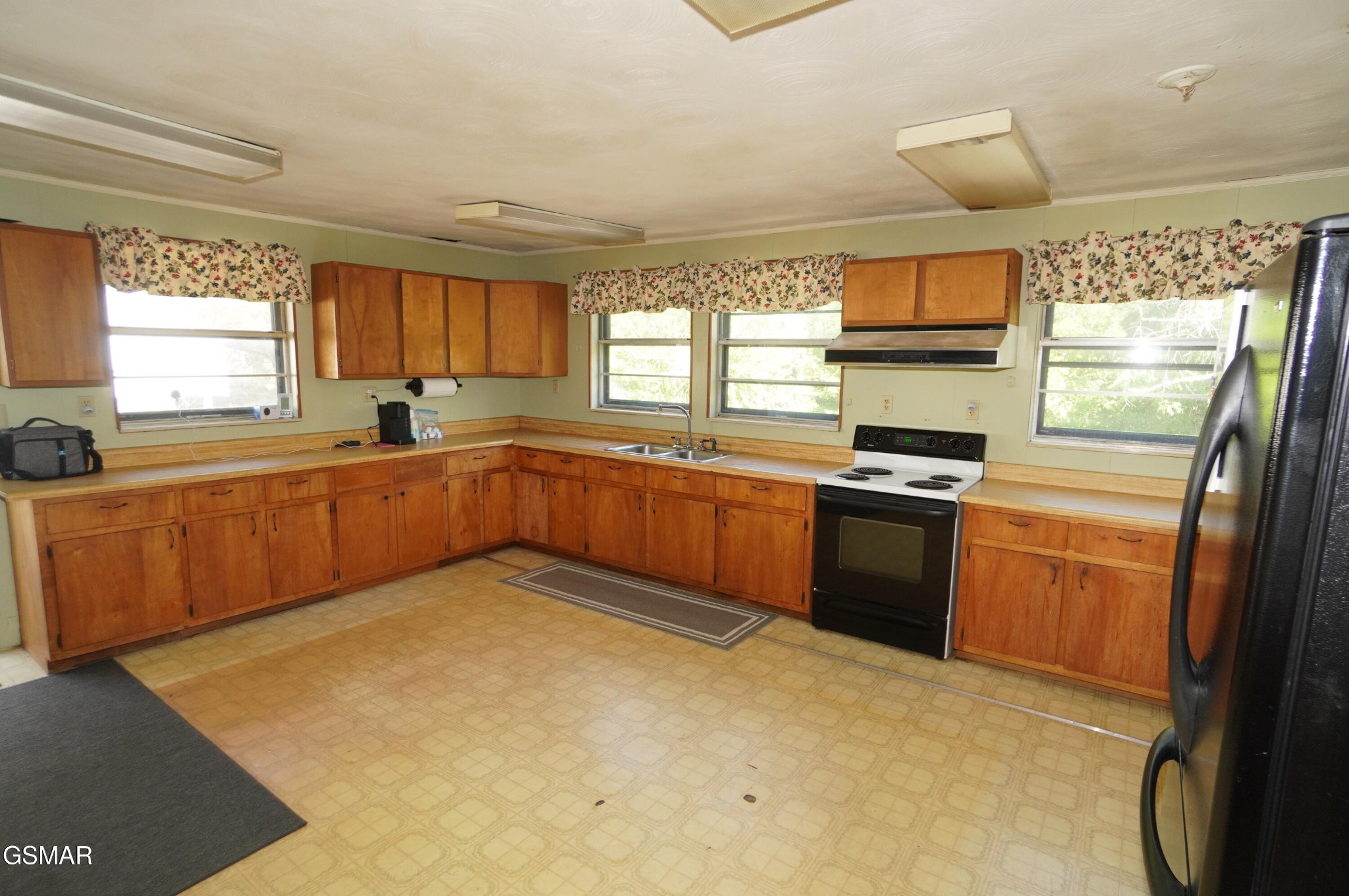 680 Hale Brook Road Property Photo 6