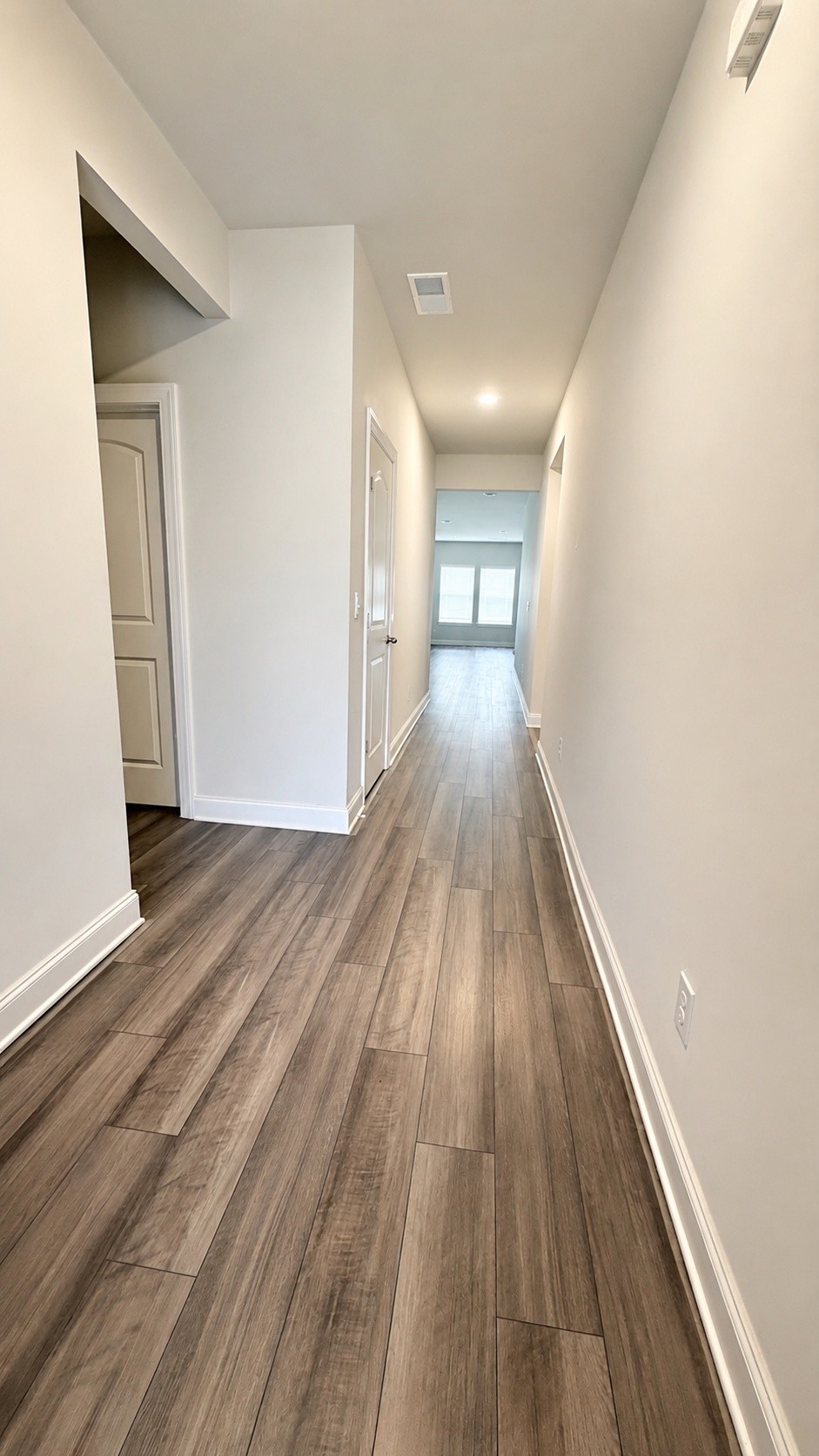 4586 Rockland Trl Property Photo 3