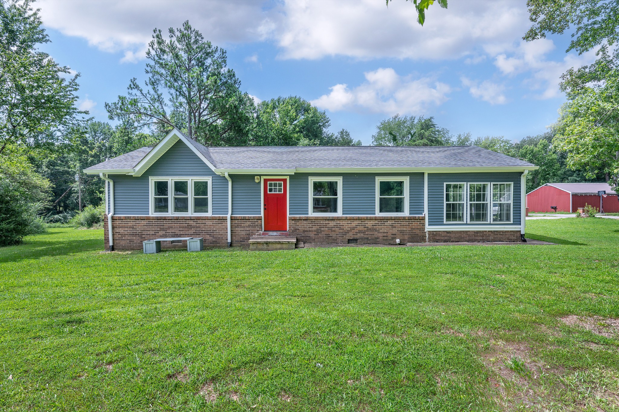 19 Ostewig Dr Property Photo 1