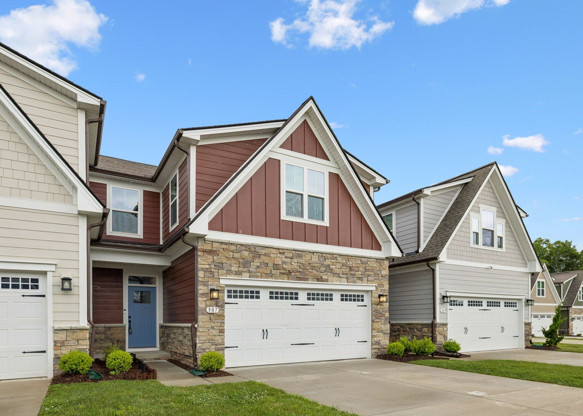 307 Lantern Cir Property Photo 1