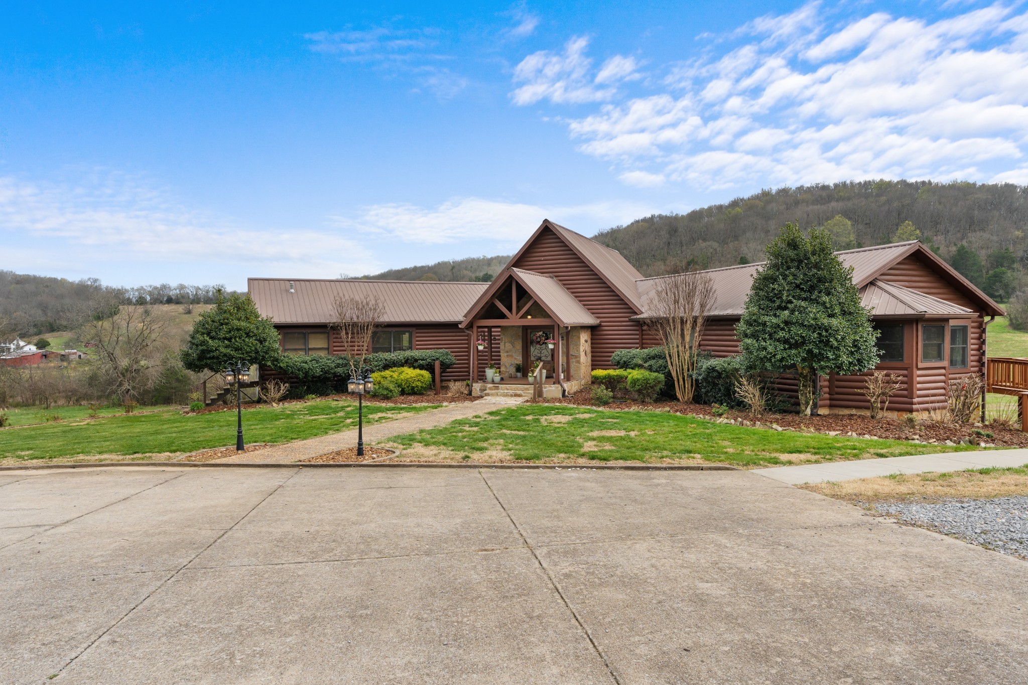 2063 Kennedy Creek Rd Property Photo 13