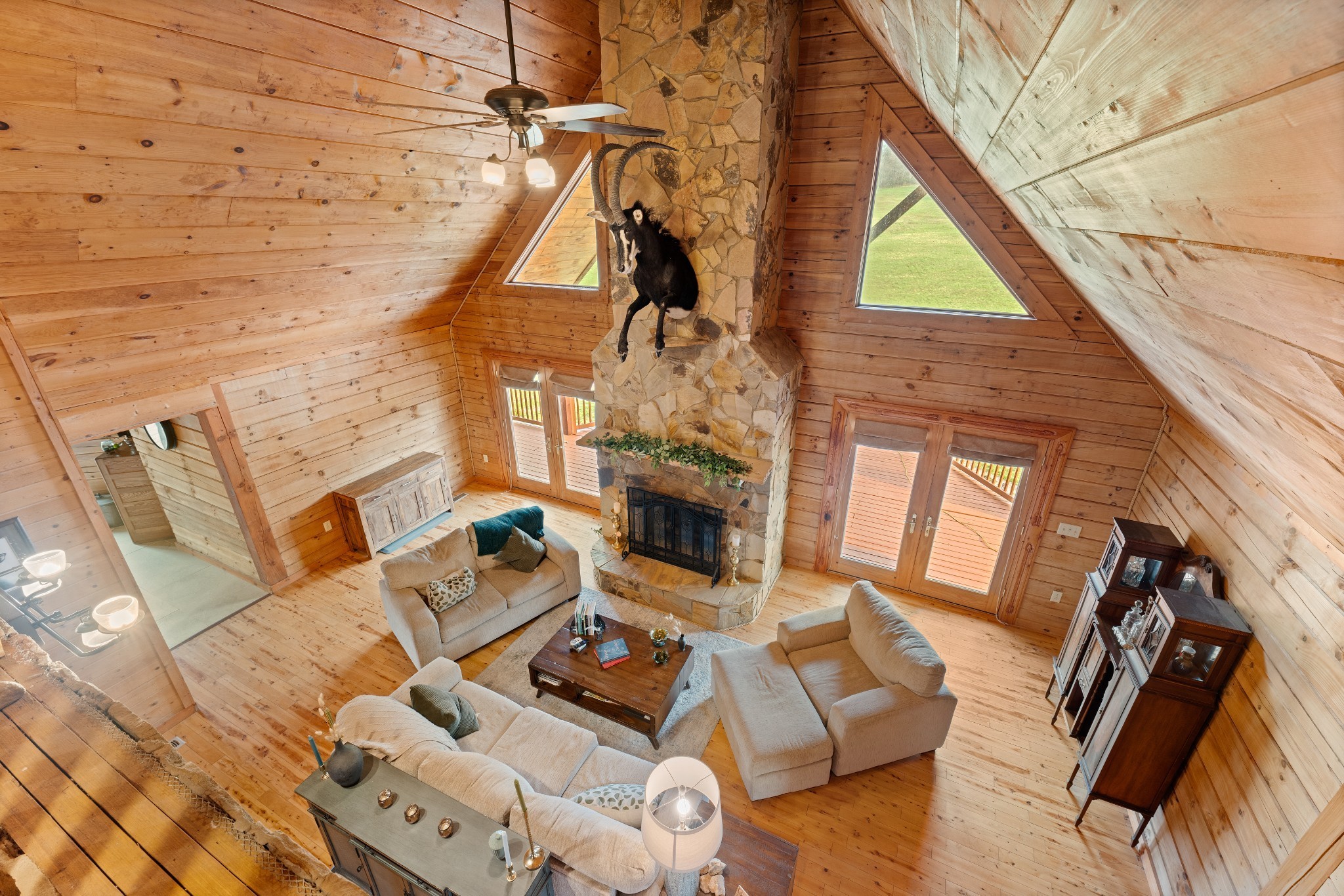 2063 Kennedy Creek Rd Property Photo 23