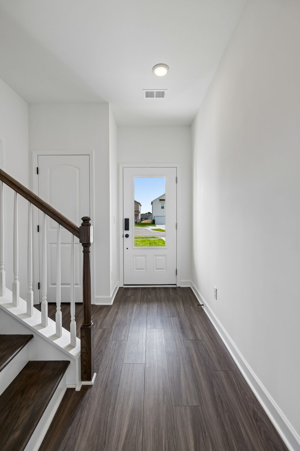 515 Forsberg Ct Property Photo 4