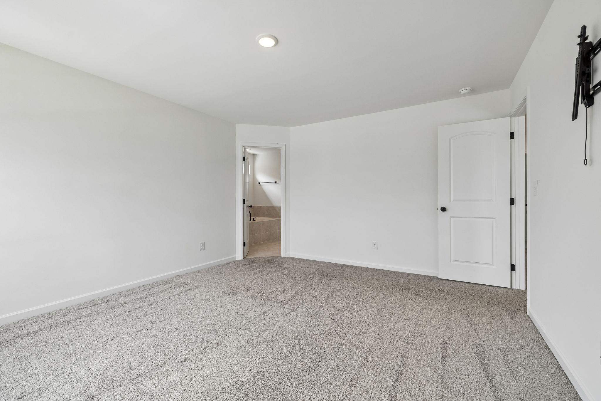 515 Forsberg Ct Property Photo 20