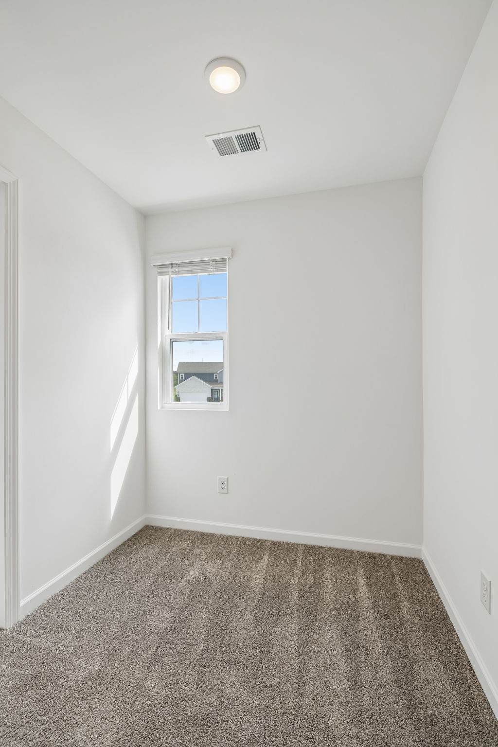 515 Forsberg Ct Property Photo 34