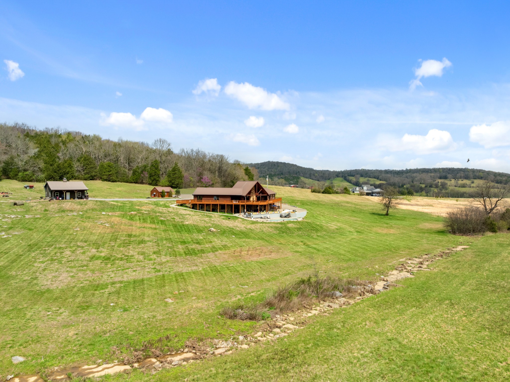 2063 Kennedy Creek Rd Property Photo 13