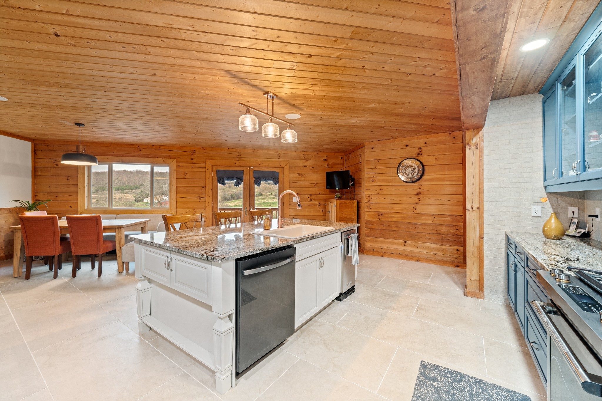 2063 Kennedy Creek Rd Property Photo 26