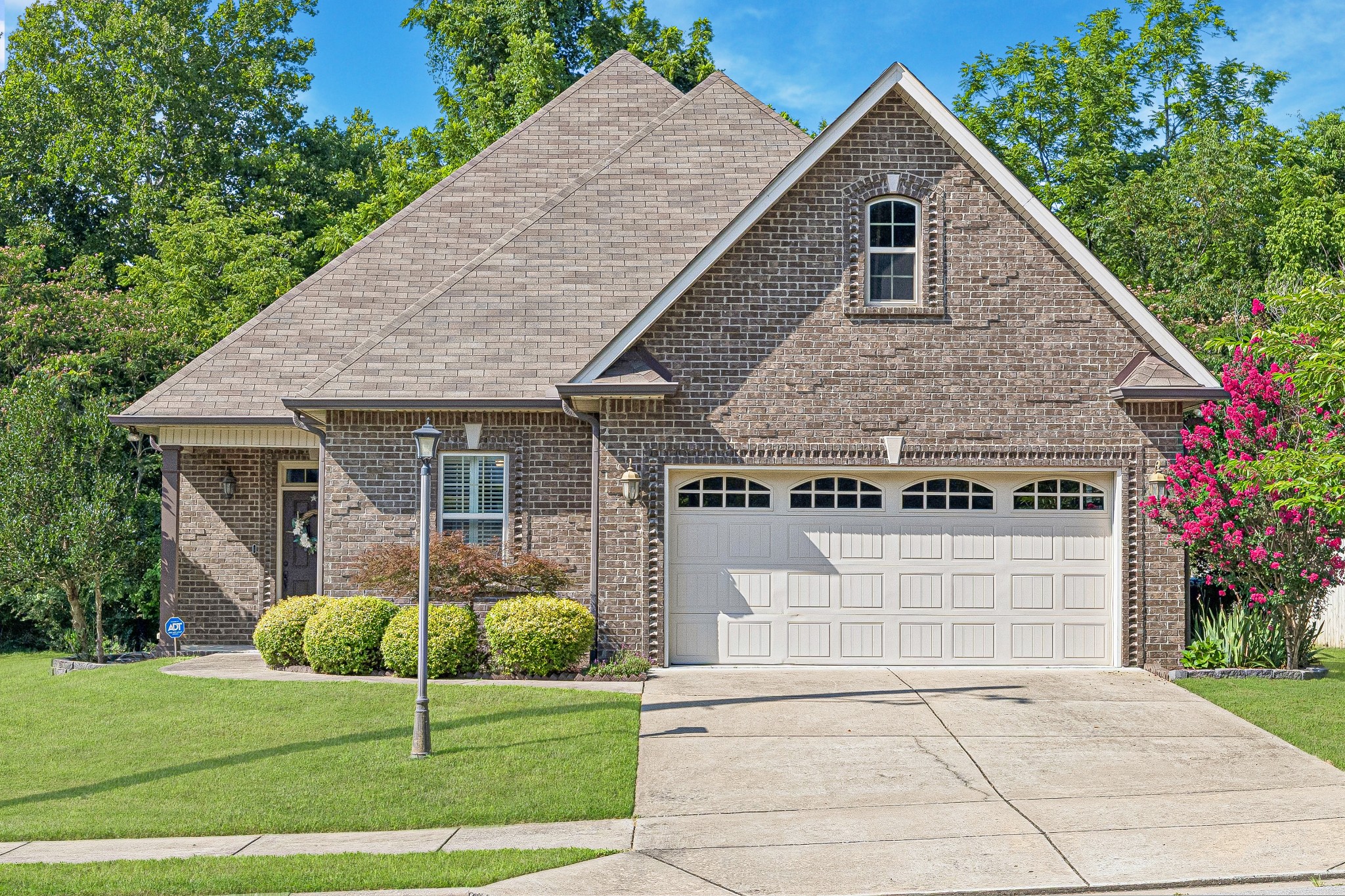 5150 Myra Dr